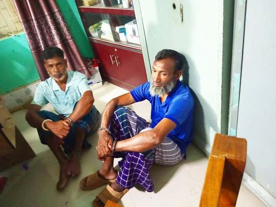 ক্ষেতলাল ষষ্ঠ উপজেলা নির্বাচনে ভোট জালিয়াতির ঘটনায় আটক (২)