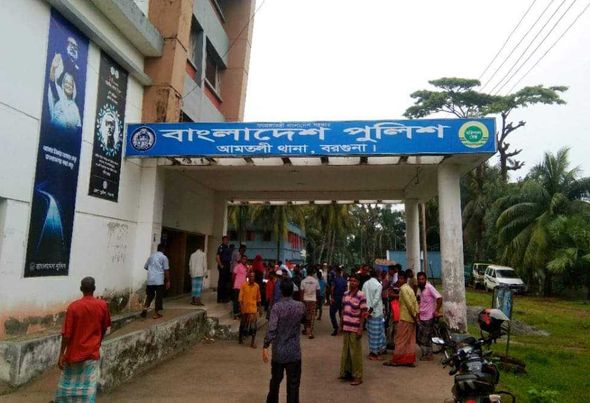 স্বামী দ্বিতীয় বিয়ে করায় লিঙ্গ কেটে দিল স্ত্রী 