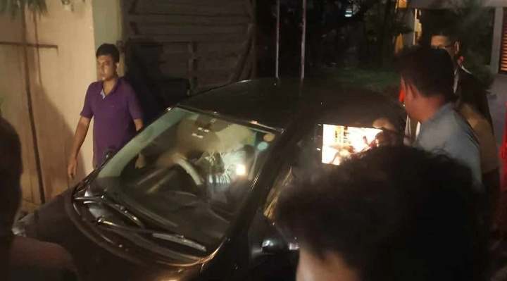 হাসপাতালে নেওয়া হচ্ছে খালেদা জিয়াকে।