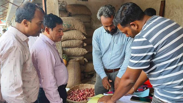 নামগঞ্জে বিশেষ টাস্কফোর্স অভিযান; তিন প্রতিষ্ঠানকে জরিমানা 
