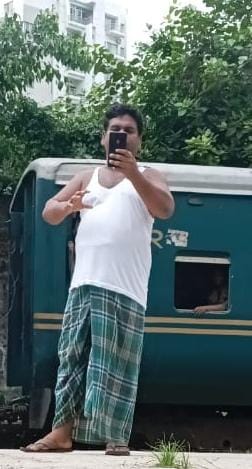 সিডিএ নকশা ব্যতিত সরকারী সম্পত্তিতে অবৈধভাবে আজিজ কর্তৃক বাড়ী-ঘর নির্মানে এলাকাবাসীর ক্ষোভ
