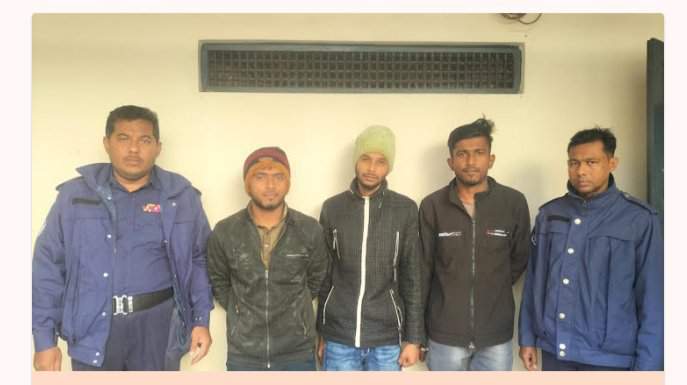 ঝিনাইদহ কালীগঞ্জে সড়কে ডাকাতির প্রস্তুতিকালে আটক-৩ 