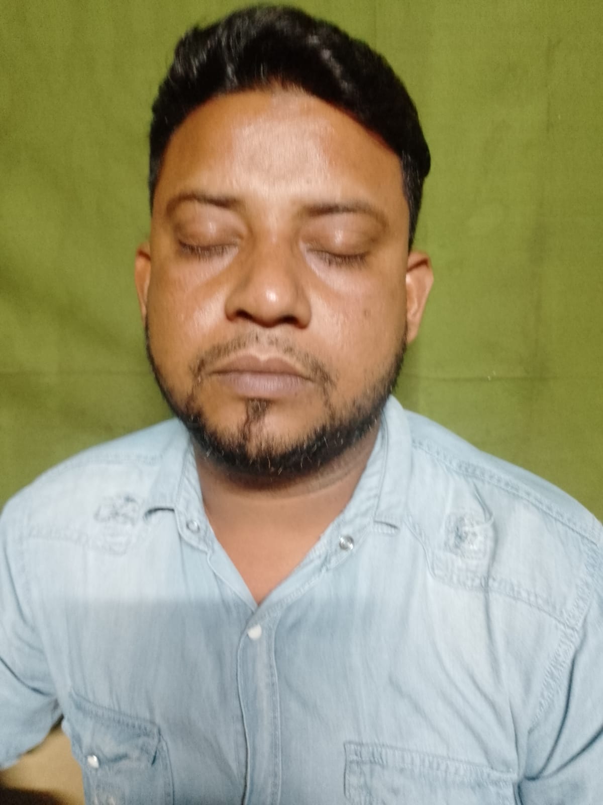 গাবতলীতে পূর্বশত্রুতা-হত্যার হুমকি দেয়ায় সেনাক্যাম্প ও থানায় আভিযোগ 