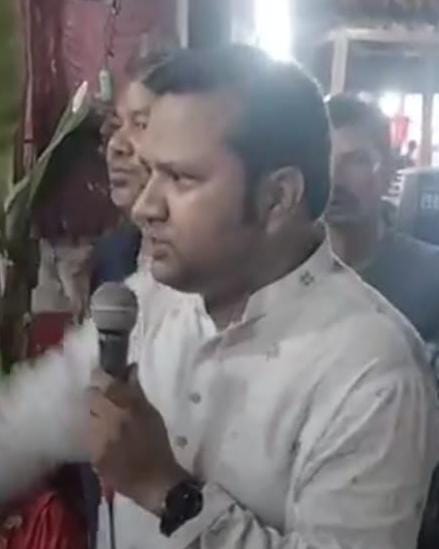 পাঁচবিবি বারোয়ারী মন্দিরে হরিবাসর উপলক্ষে ছাত্রনেতা শামীমের ১ লক্ষ টাকা সহায়তা প্রদান।।
