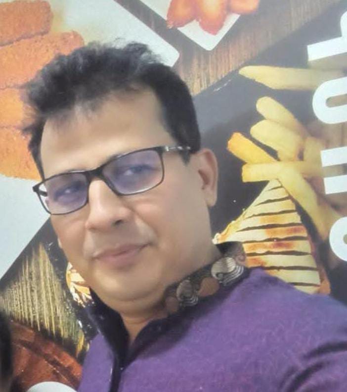 ছদরুল  ইসলাম প্রকাশ  আনিছ কে গ্রেফতার করেছে। আনিস মালোশিয়া নেবে বলে  লক্ষ লক্ষ টাকা হাতিয়ে নিয়েছে এক নারীর থেকে  