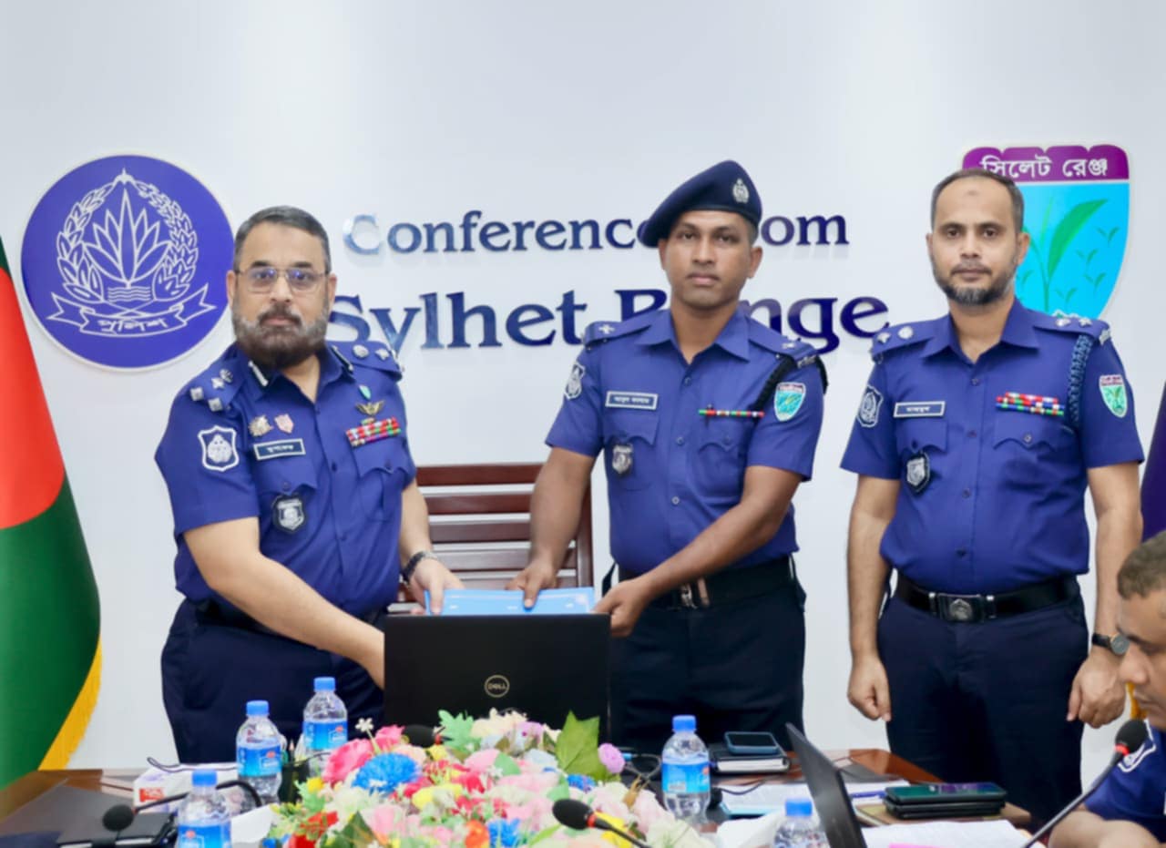 এএসআই আবুল কালামের অভাবনীয় সাফল্য টানা ৫ বার জেলা পুলিশের শ্রেষ্ঠত্ব অর্জন | সিলেট রেঞ্জে শ্রেষ্ঠ এএসআই নির্বাচিত