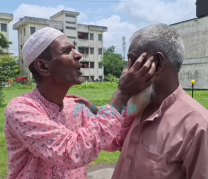 অন্ধকার প্রকোষ্টে কেটেছে ৩০ বছর 