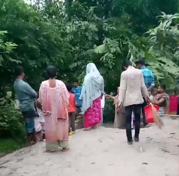দুদকে অভিযোগের পর গাজীপুরে হামলা, খোকন মিয়ার বাহিনীর তাণ্ডবে আতঙ্কে পরিবার