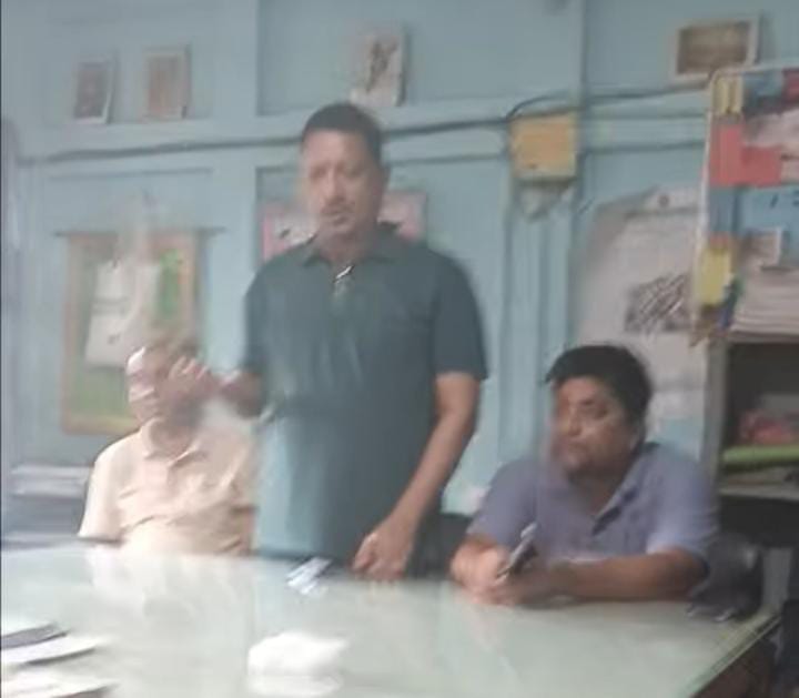 চট্টগ্রাম বায়েজিদ থানার অন্তর্গত  চালিতাতলী সরকারি প্রাথমিক বিদ্যালয়ে শিক্ষার্থীদের জন্য ফ্যান উপহার দিলেন বিএনপি নেতা আব্দুল কাদের জসিম