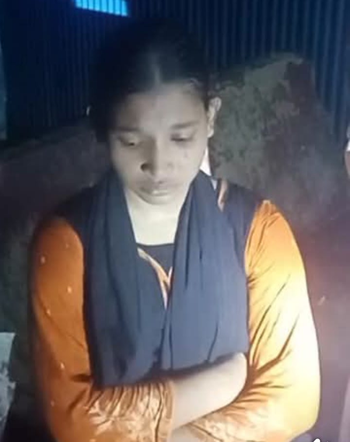 অপহরণকারীদের কবল থেকে পালিয়ে আশ্রয় নিল কিশোরী, পরিবারের সন্ধান চায় স্থানীয়রা 