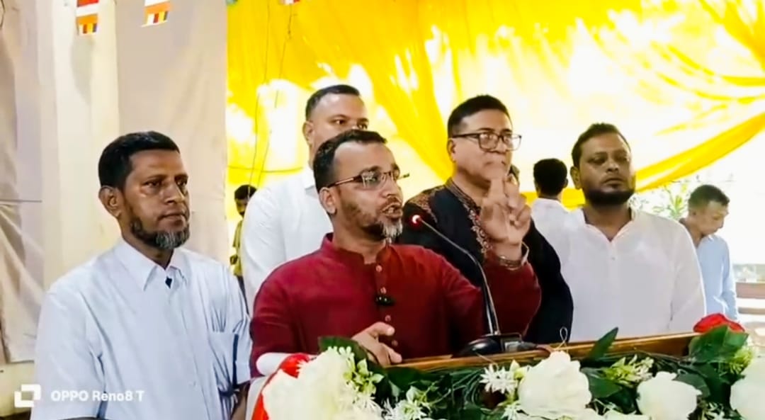 কঠিন চীবর দান উৎসবে বিএনপি নেতার আশ্বাস: কোন মন্দির, গির্জা, বিহার কিংবা ধর্মীয় অনুষ্ঠানে কেউ হামলা চালাতে পারবে না”