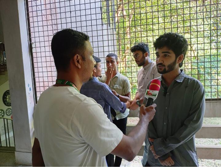চট্টগ্রাম বিশ্ববিদ্যালয়ে ছাত্র সংসদ নির্বাচন সুষ্ঠুভাবে সম্পন্ন: অধিকাংশ হলে শিবির এগিয়ে, দাবি প্রতিনিধির