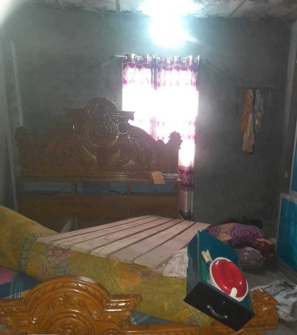 রাঙ্গুনিয়ায় প্রবাসীর ঘরে ডাকাতি