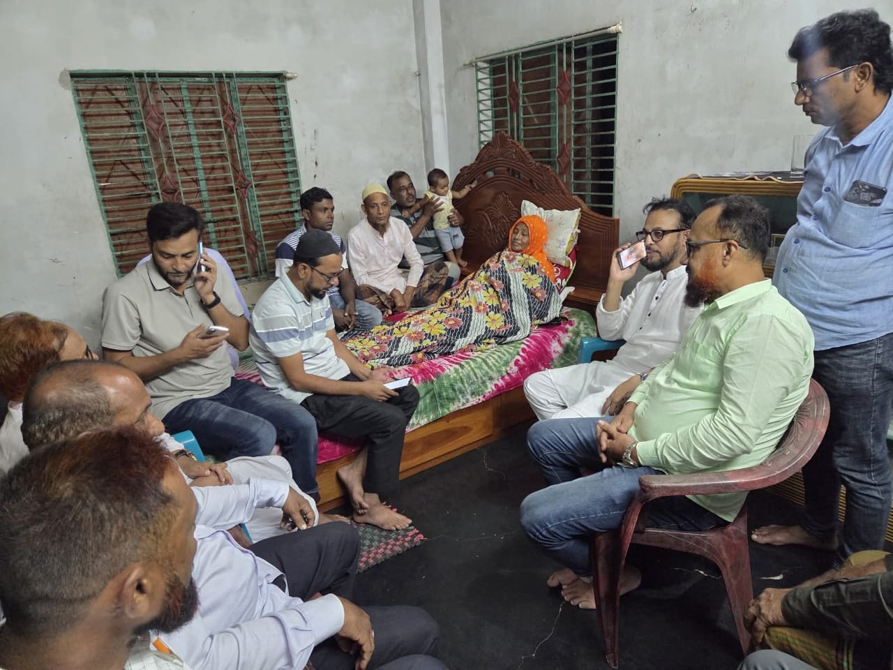 ৪নং বেনাপোল ইউনিয়ন বিএনপি’র যুগ্ম  সম্পাদক শফিউর রহমান শফির স্ত্রী দীর্ঘদিন ধরে অসুস্থ, এবং যুবদল নেতা বিটুও দীর্ঘদিন ধরে অসুস্থ অবস্থায় নিজ বাসভবনে চিকিৎসাধীন আছেন।