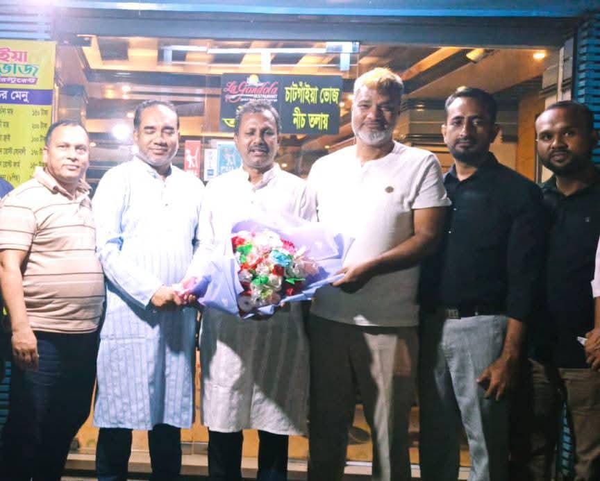 ফিরিঙ্গীবাজার ওয়ার্ড বিএনপির নেতৃবৃন্দের সৌজন্য সাক্ষাৎ ও শুভেচ্ছা বিনিময়