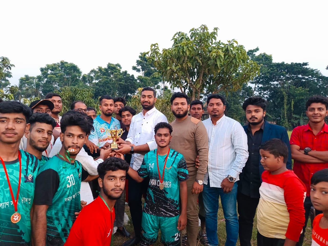 যশোরের শার্শা আরাফাত রহমান কোকো স্মৃতি   ফুটবল প্রতিযোগিতা ২০২৫ অনুষ্ঠিত হয়েছে, ৩ নং বাহাদুরপুর ইউনিয়ন ছাত্রদল, 