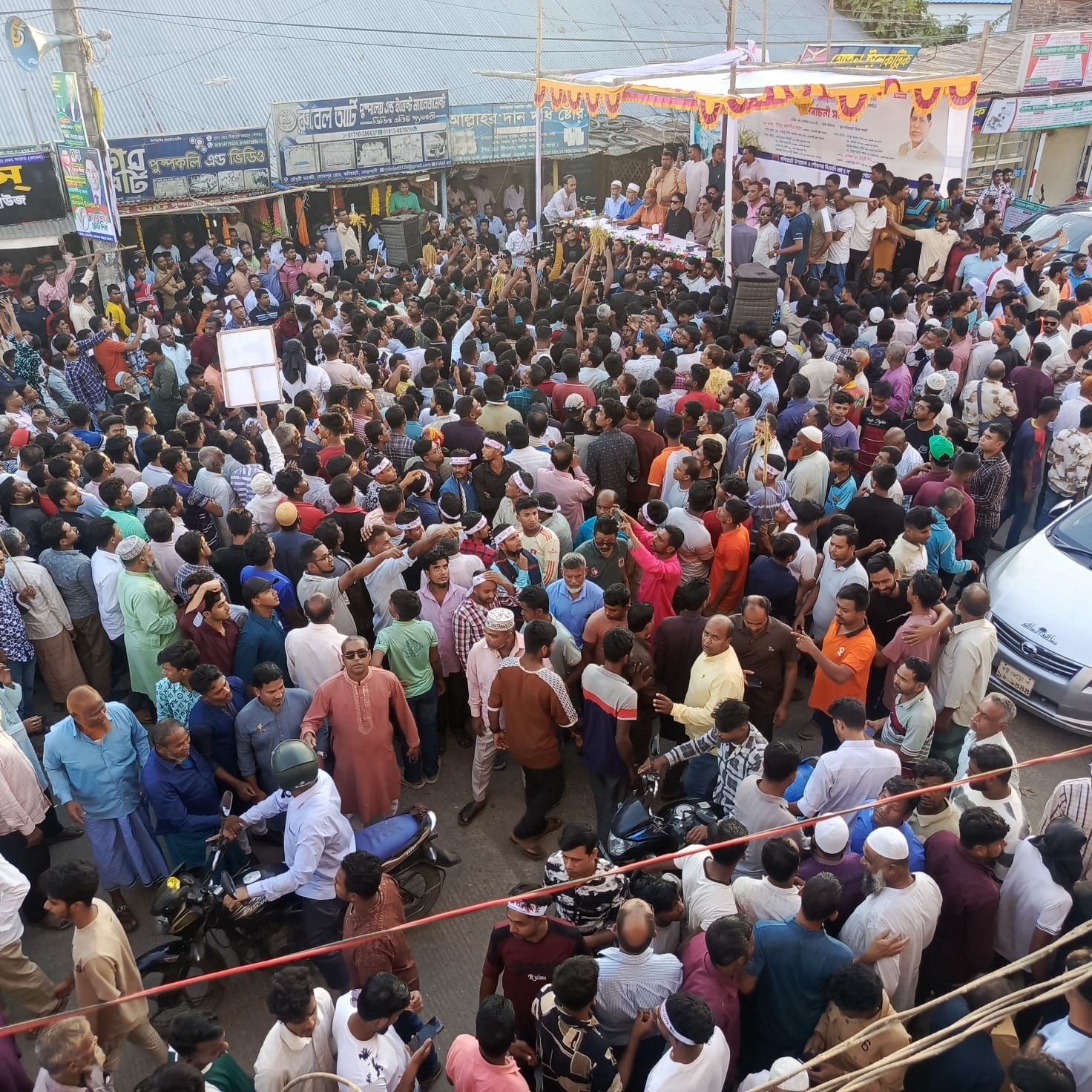 নোয়াখালী-০৫ আসনে বিএনপির মনোনীত প্রার্থীর পথসভা অনুষ্ঠিত