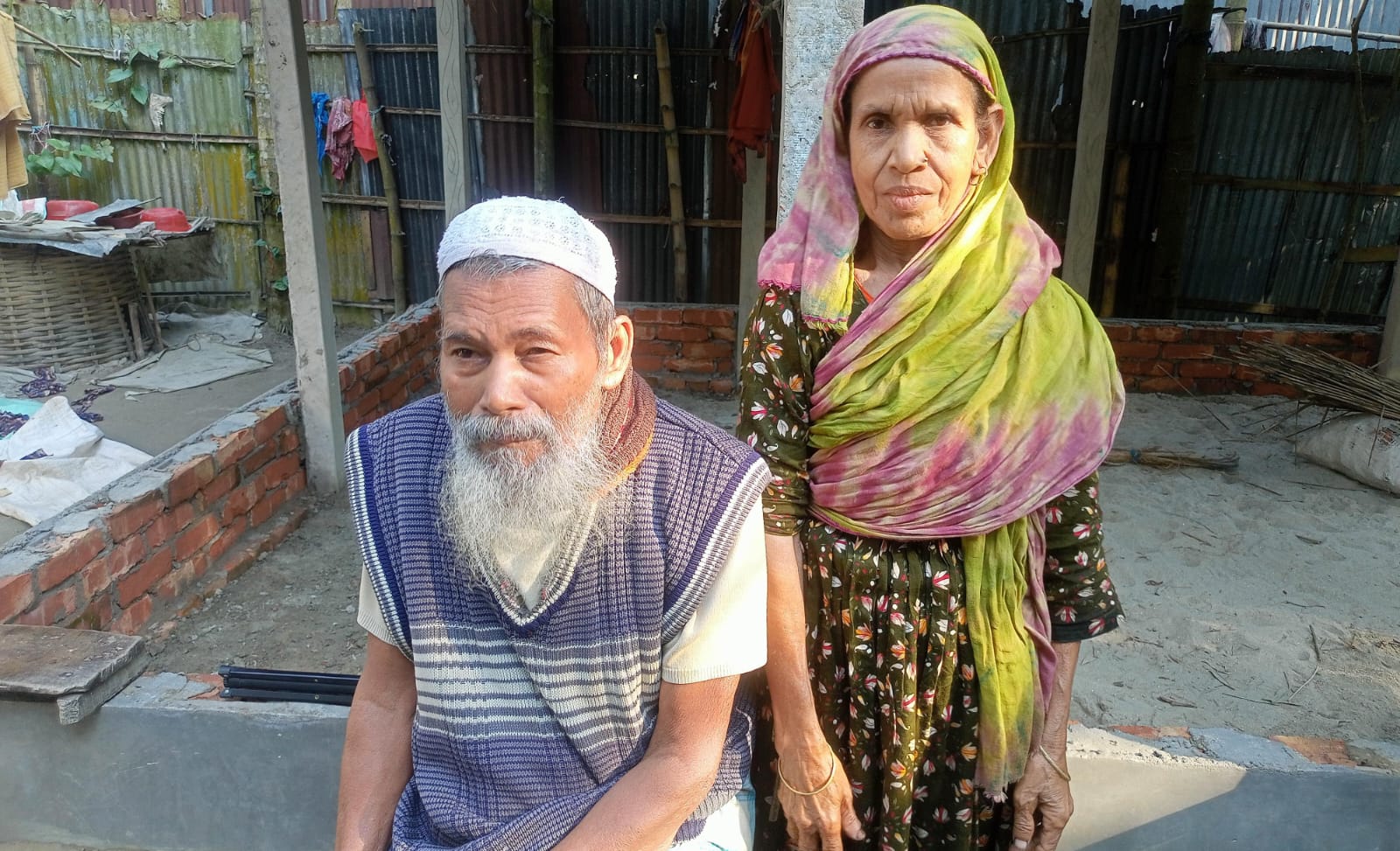 ভূরুঙ্গামারীতে পঙ্গু মুক্তিযোদ্ধার নাম ভাঙ্গিয়ে ঋণের টাকা ও জমি আত্মসাৎ এবং মারধরে বিভিন্ন দপ্তরে অভিযোগ