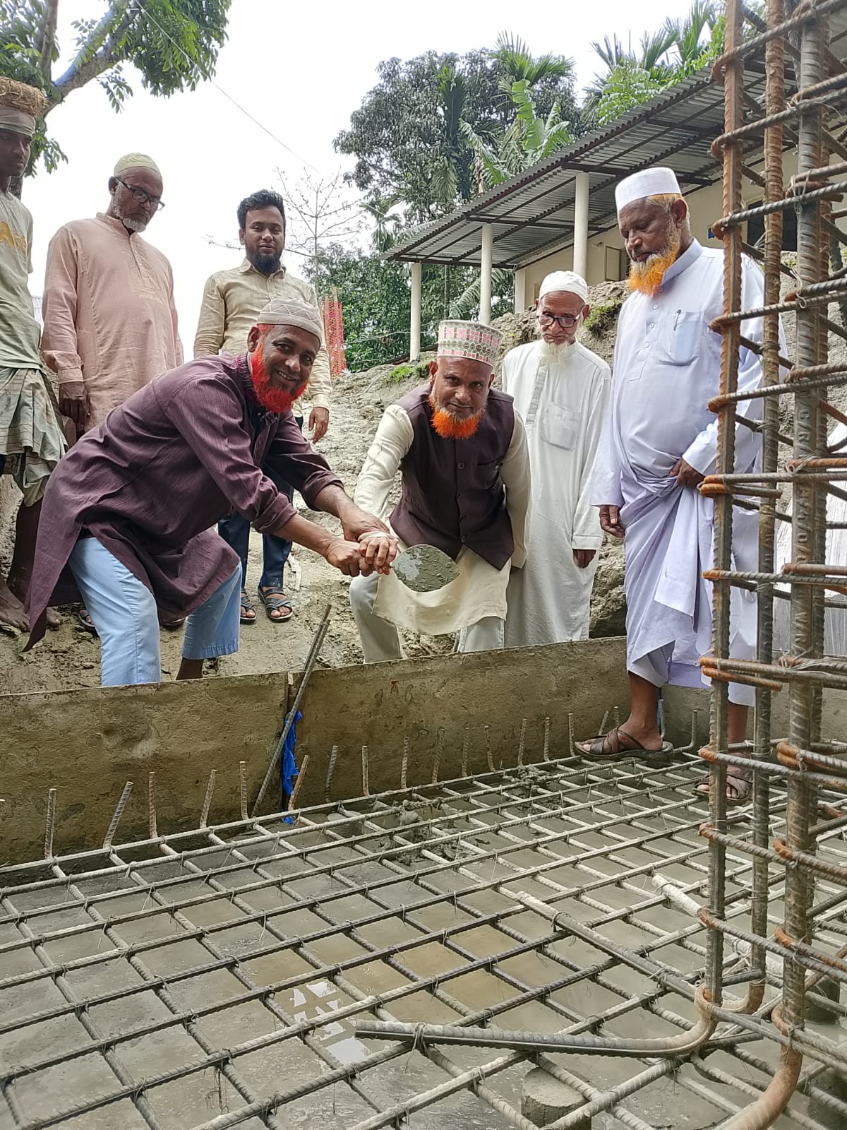 ফুলবাড়ীতে 