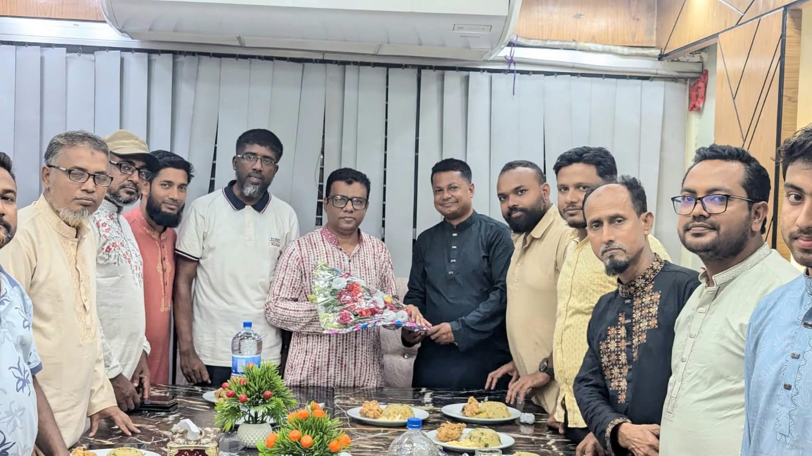 কোম্পানীগঞ্জ উপজেলা প্রেসক্লাব'র তথ্য ও প্রযুক্তি বিষয়ক সম্পাদক সঞ্জয় ভৌমিক’র বিবাহ বার্ষিকী পালন!