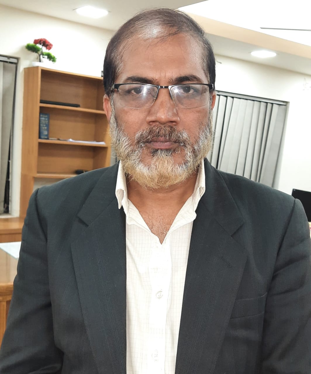 চট্টগ্রামে দীর্ঘদিনের পলাতক প্রতারক আসামী নাছিম  আটক।