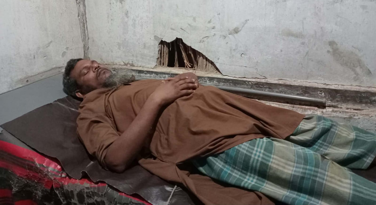 রাজনৈতিক প্রতিহিংসা ও সন্ত্রাসের অভিযোগ: দীঘিনালায় বিএনপি ও সহযোগী সংগঠনের নেতাকর্মীদের ওপর হামলা ও লুটপাট
