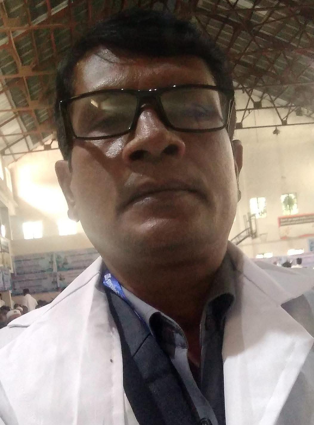 ভারতীয় সনদে চিকিৎসক পরিচয়? নরসিংদীর স্বপন বাউলকে ঘিরে উঠছে নানা প্রশ্ন