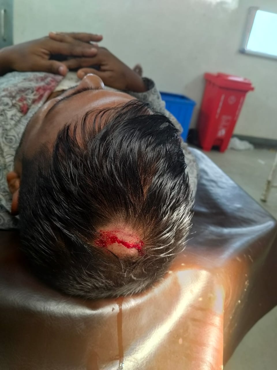 চট্টগ্রামে মেয়রের ড্রাইভার জসিমের বিরুদ্ধে আধিপত্য বিস্তার ও হামলার অভিযোগ  ৩ নম্বর ওয়ার্ডে ‘ক্ষমতার প্রভাব’ খাটিয়ে সন্ত্রাসী কায়দায় নিয়ন্ত্রণের অভিযোগ, যুবদল কর্মীর ওপর হামলা